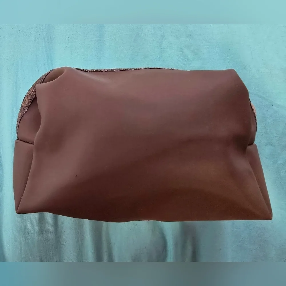 Fendi Brown Cosmetic Bag Durable Fabric Zippered